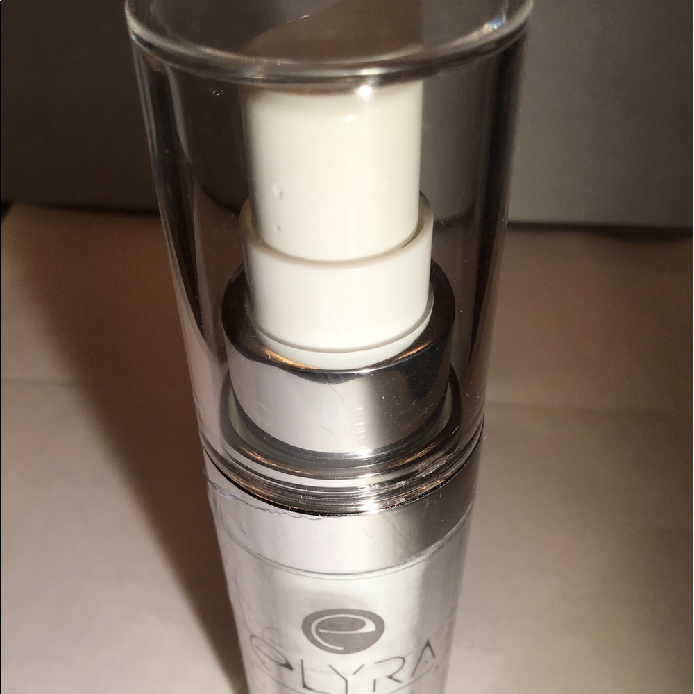 Elyra  derma advance eye serum